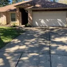 House and Concrete Cleaning in Houston, TX 1