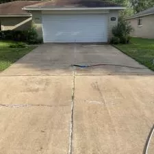 Roof and Driveway Cleaning in Katy, TX 1